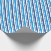 Blaue diagonale Pfefferminzstreifen Geschenkpapier (Ecke)