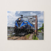 Blaue Diesel-Motor-Lokomotivbahn Puzzle (Horizontal)