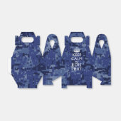 Blaue digitale Camouflage BEHALTE CALM UND Text be Geschenkschachtel (Ungefaltet)