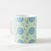 Blaue Dosen und Kreise Kaffeetasse (Vorderseite Links)