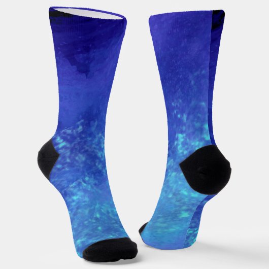 Blaue dunkle Sturmwolken Socken (Gewinkelt)