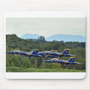 Blaue Engel im Hudson Valley Mousepad