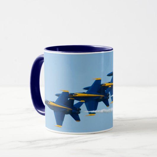 Blaue Engel stapelten Tasse (Vorderseite Links)