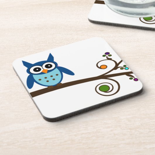 Blaue Eule auf farbenfroher Zweigstelle Untersetzer (Linke Seite)