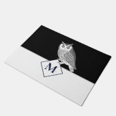 Blaue Eule Graues Monogramm Name Fußmatte (Schrägansicht)