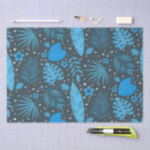 Blaue exotische tropische Blätter und Blume Muster Seidenpapier (Handwerk)