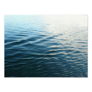 Blaue Farbschattierungen des Wassers - Abstrakte N Fotodruck