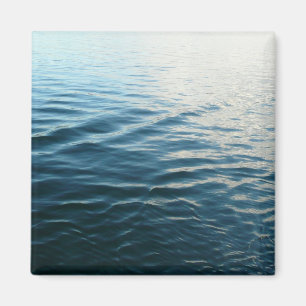 Blaue Farbschattierungen des Wassers - Abstrakte N Magnet
