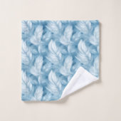 Blaue Federn Zarte Hellblaue Monogrammierte Badhandtuch Set (Waschlappen)
