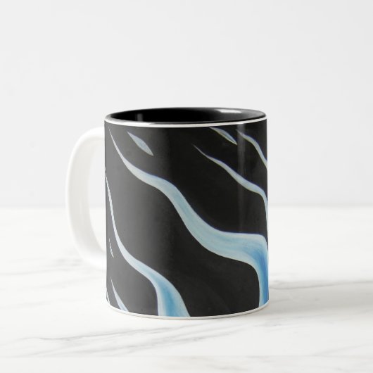 Blaue Flammen-Tasse Zweifarbige Tasse (Vorderseite Links)