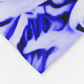 Blaue Fleecedecke (Ecke)