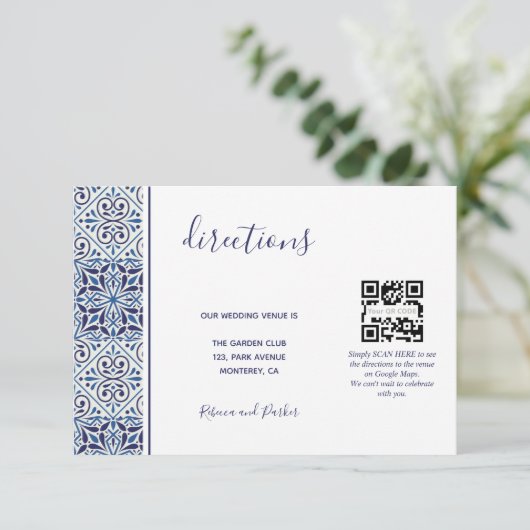 Blaue Fliesen Hochzeit Anweisungen QR Code Beilage Begleitkarte (Stehend Vorderseite)