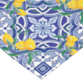 Blaue Fliesen, mediterrane Fliesen, Majolika Tischdecke (Schrägansicht)