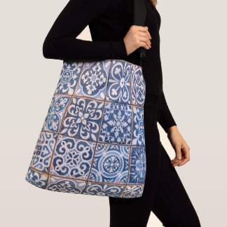 Blaue Fliesen Tasche oder Tasche für den Kreuzkörp