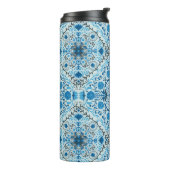 Blaue Fliesen Thermosbecher (Nach links gedreht)