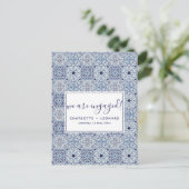 Blaue Fliesen Verlobung Postkarte (Stehend Vorderseite)