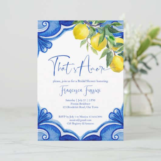 Blaue Fliesen Zitronen, das ist mehr Brautparty Einladung (Stehend Vorderseite)