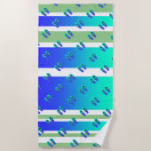 Blaue Flip Flops + Aqua Stripes Ocean Strandtuch (Vorderseite)