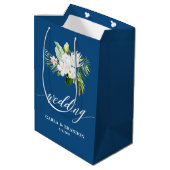 Blaue Florale Hochzeit Mittlere Geschenktüte (Rückseite Schrägansicht)