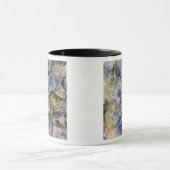 Blaue Fluorit-Kristalle in der Matrix Tasse (Zentrum)