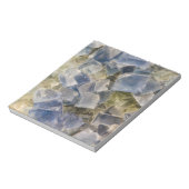 Blaue Fluoritkristalle in Matrix Notizblock (Rotiert)
