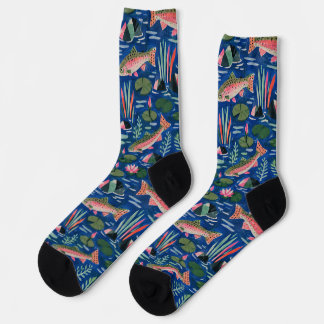 Blaue Forellensocken | Socken mit wiederholendem M