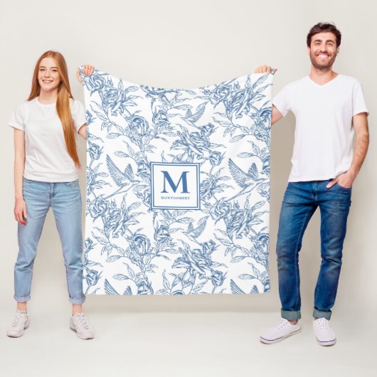 Blaue französische Toile de Jouy Name Fleecedecke (Beispiel)