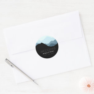 Blaue Gebirgskette, rustikale Hochzeit Runder Aufkleber