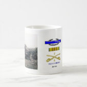 Blaue Geist-Züge - Aufzug und Blues Kaffeetasse (Mittel)