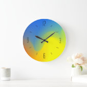 Blaue gelbe Limon-orangefarbene Uhr (Zuhause)