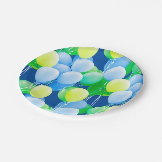 Blaue, gelbe und grüne Balkone - Teller auf Papier (Schrägansicht)