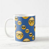 Blaue gemusterte Gläser Emojis Kaffeetasse (Links)
