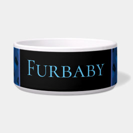 Blaue gemusterte Schüssel für Haustiere.