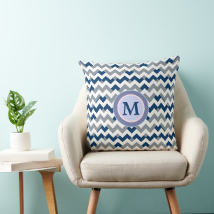 Blaue geometrische Zickzack Streifen mit Monogramm Kissen