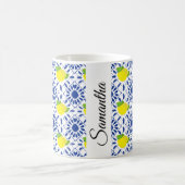 Blaue geometrische Zitronenfliese Kaffeetasse (Mittel)