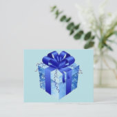 Blaue Geschenkboxen mit blauem Band Feiertagspostkarte (Stehend Vorderseite)