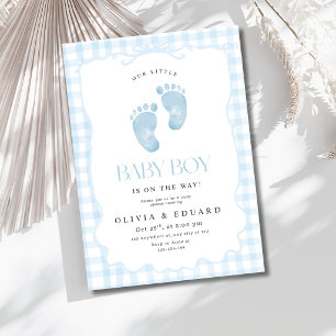 Blaue Gingham-Baby-Jungen-Party Editable Fußabdrüc Einladung