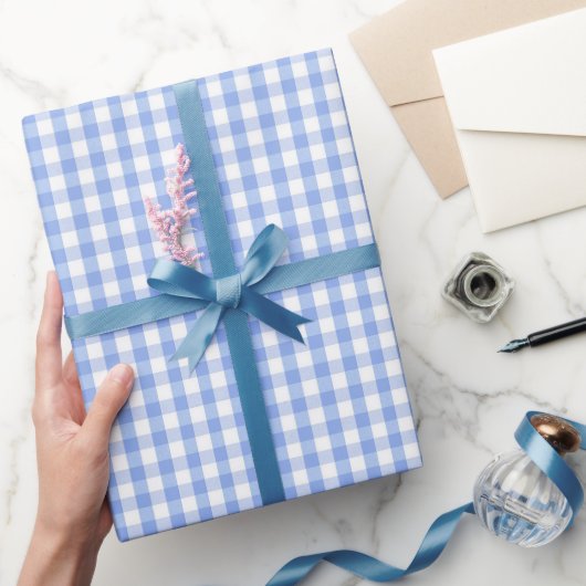 Blaue Gingham Brise Geschenkpapier (Schenken)