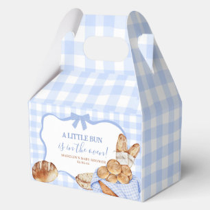 Blaue Gingham Karo Brötchen im Ofen Gefallenheit Geschenkschachtel