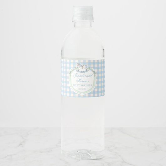 Blaue Gingham-Wappen-Babydusche Wasserflaschenetikett (Vorderseite)