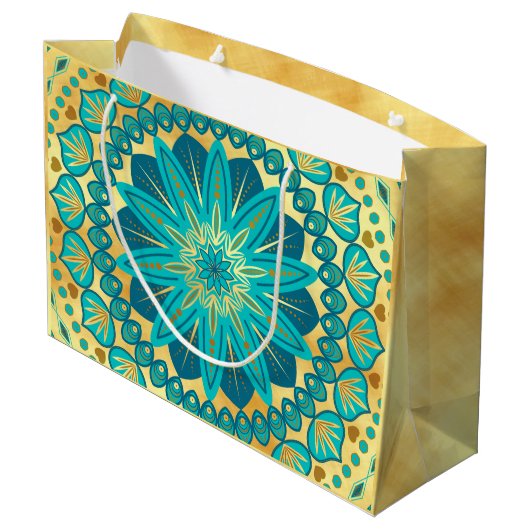 Blaue Gold-Blumen-Mandala Große Geschenktüte (Rückseite Schrägansicht)