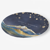 Blaue Goldmedaille Hochzeit im Freien Pappteller (Schrägansicht)