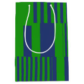 Blaue Grün Patchwork Streifen Design  Mittlere Geschenktüte (Vorderseite)
