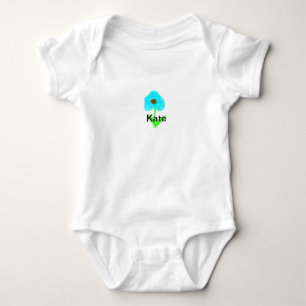 Blaue grüne Aquarellfarbe fügt dem Text einen eige Baby Strampler