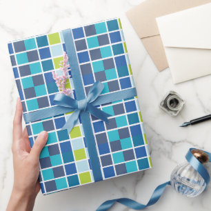 Blaue grüne Plätze zum Geburtstag überprüft Geschenkpapier