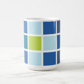 Blaue grüne Quadrate geprüft Kaffeetasse (Mittel)