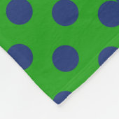 Blaue grüne Tupfen-Patchwork Fleecedecke (Ecke)