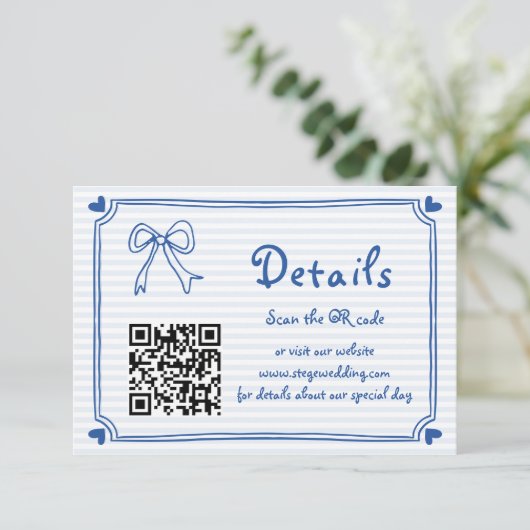 Blaue Hand gezeichnete Streifen Trauung Begleitkarte (Stehend Vorderseite)