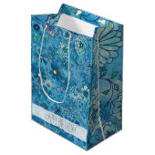 Blaue Hand gezeichnetes Blumenwatercolor-Muster Mittlere Geschenktüte (Vorderseite Schrägansicht)