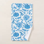 Blaue Handtücher mit Blumenmuster auf Display (Handtuch)
